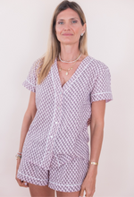 Cargar imagen en el visor de la galería, Pijama muselina estampada rosa
