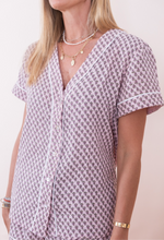 Cargar imagen en el visor de la galería, Pijama muselina estampada rosa
