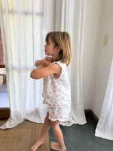 Cargar imagen en el visor de la galería, Pijama corto nido floreado rosa de niña
