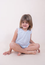 Cargar imagen en el visor de la galería, Pijama corto nido floreado verde de niña
