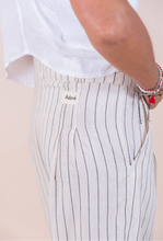 Cargar imagen en el visor de la galería, Bombacha de campo de lino blanca
