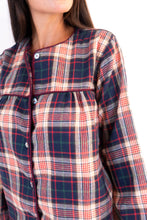 Cargar imagen en el visor de la galería, Pijama de viyela beige y roja de mujer

